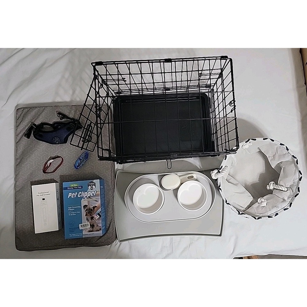 Puppy/Small Dog Crate, Includes  Bowls Mat Collar Harness Clippers Nail Grinder